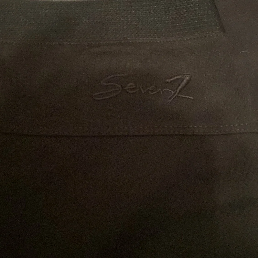 SEVEN 7 Black skinny pants Velour like fronts